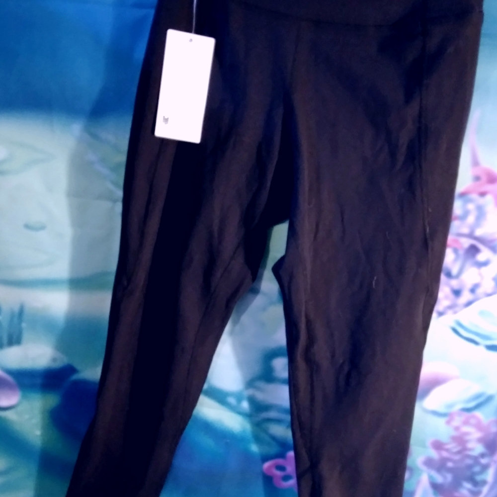 Black stretchy leggings